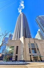 Building Photo - 512 N McClurg Ct