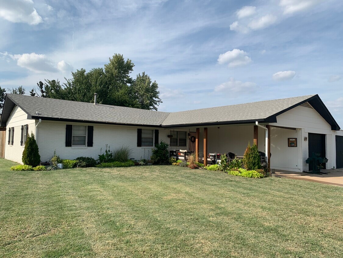 1710 Janeen St, Yukon, OK 73099 House Rental in Yukon, OK