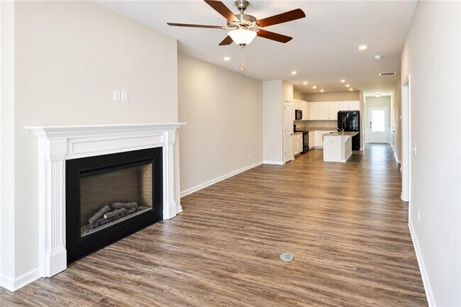 Building Photo - 1 Westwillow Dr NW