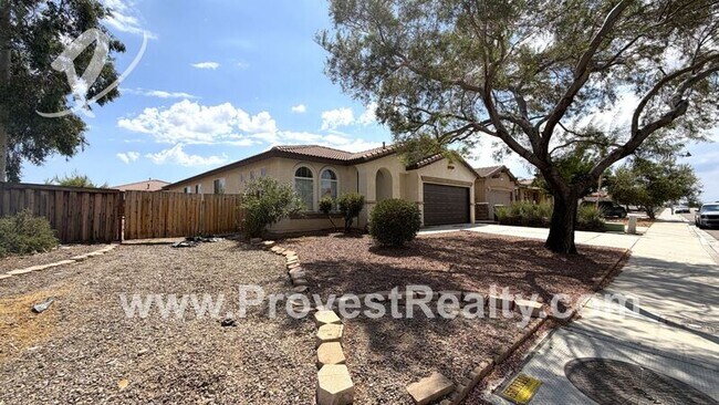 Building Photo - 12383 Luna Rd