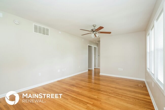 Building Photo - 124 Rose Ln