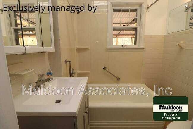 Foto del edificio - 2055 Zinc Dr