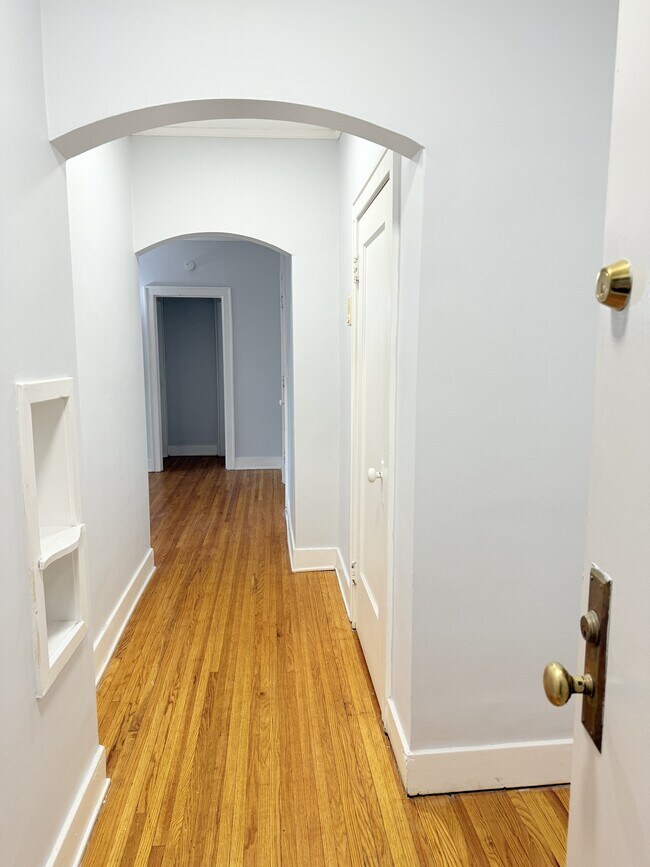 Photo du bâtiment - 36 Hanna St W