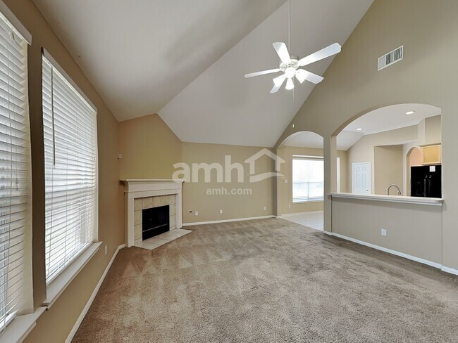 Building Photo - 12102 Oxford Trails Dr