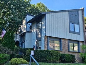 Building Photo - 8560 Gwynedd Way