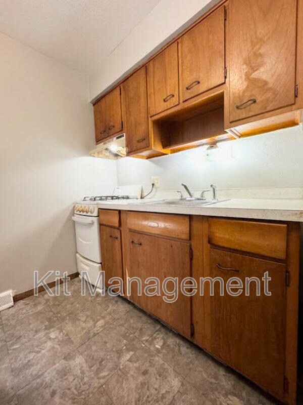 Foto del edificio - 5517 Douglas Rd