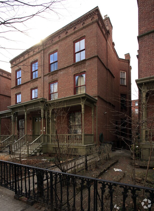 Building Photo - 22 W 130th St