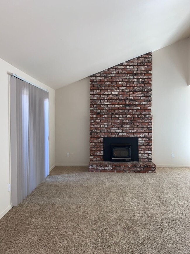Foto del edificio - 1521 Clevenger Dr