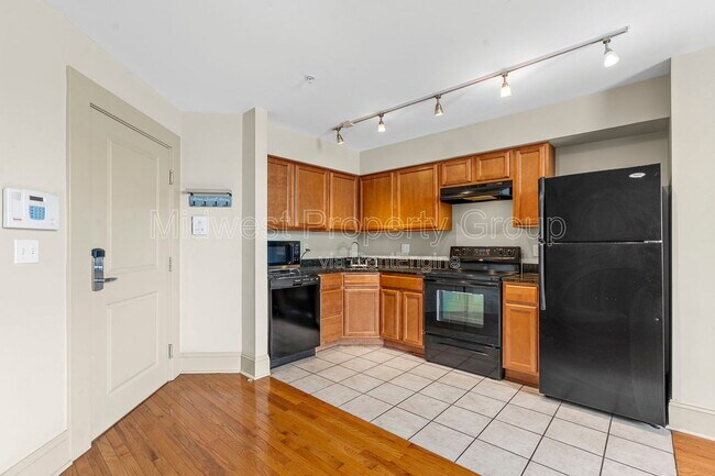 Building Photo - 4244 Chouteau Ave
