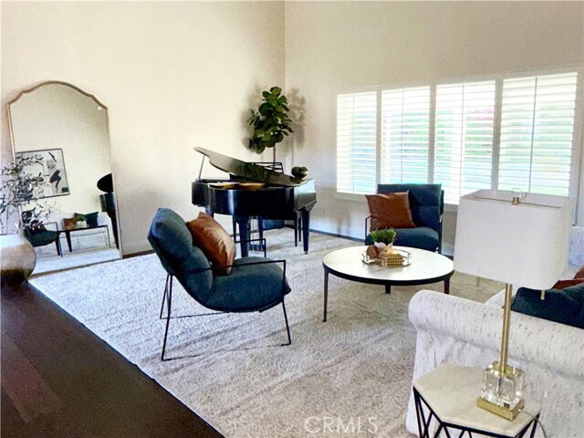 Foto del edificio - 25081 Grissom Rd