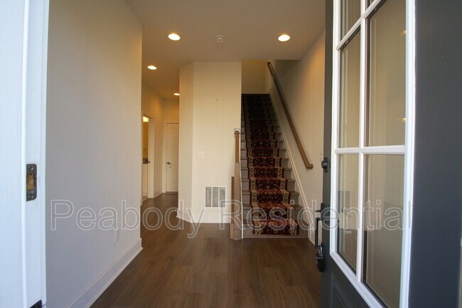 Foto del edificio - 6707 Upland Mnr Dr