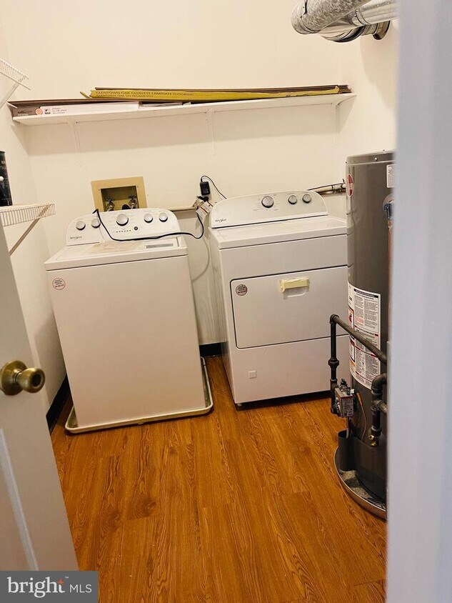 21 Chamberlin Ct, Trenton, NJ 08648 Room for Rent in Trenton, NJ