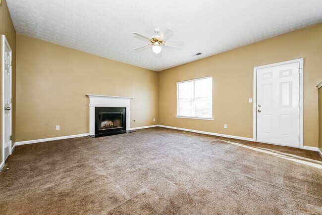 Foto del edificio - 735 Compton Ln