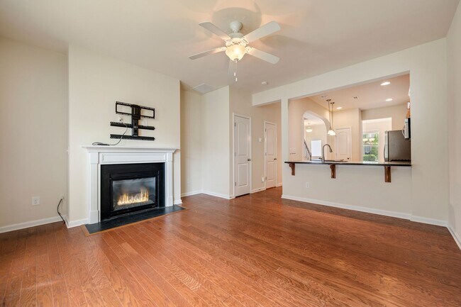 Foto del edificio - Wonderful Thompson Ridge townhome!
