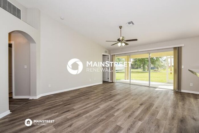 Foto del edificio - 2405 NW Juanita Pl