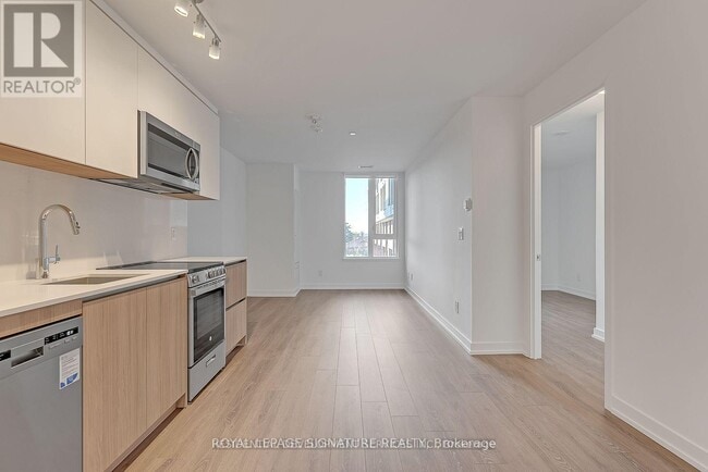 Building Photo - 3100 Keele St