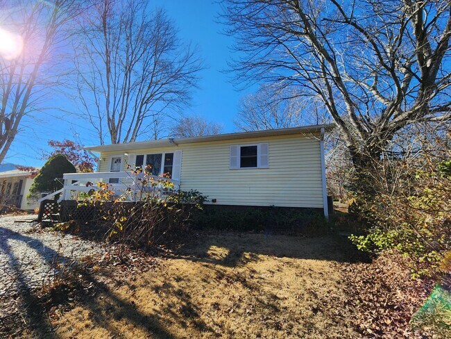 Foto del edificio - LOCATION-LOCATION-LOCATION!!! Cottage with...