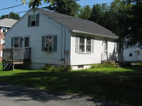 104 Washington St. (single-family) - 100 Washington St