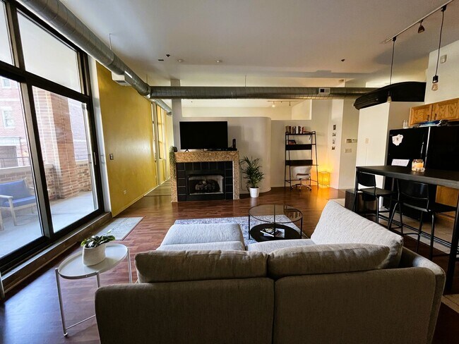 Foto del edificio - 1000 E 53rd St