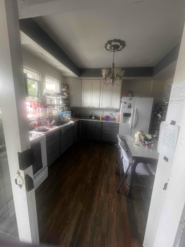 Building Photo - 300 Spg Gdn Ave S