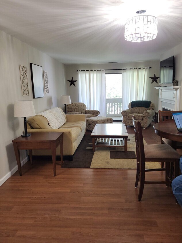 Sala de estar - 950 E Rue de la Banque St