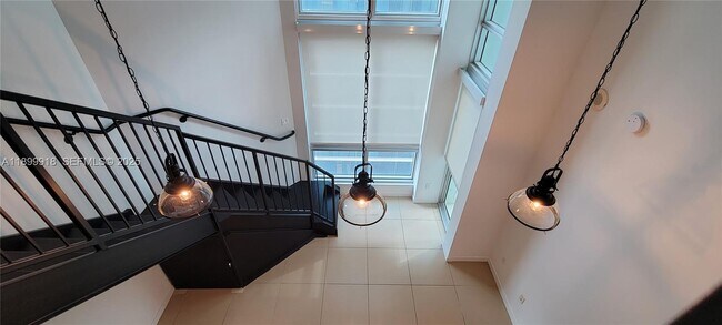 Building Photo - 300 S Biscayne Blvd