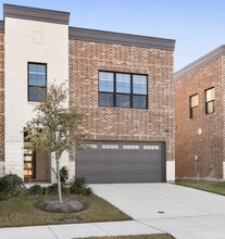 Building Photo - 2041 Layla Dr