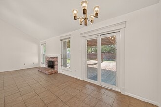 Building Photo - 2510 Old Fort Rd