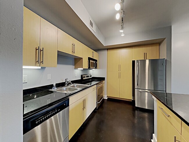 Foto del edificio - 4605 Cedar Springs Rd