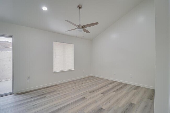 Building Photo - 5400 Dunsmuir Rd