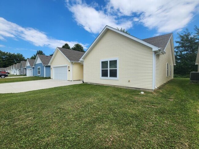 Foto del edificio - Hot Deal: Save $2,000 Today! Qualified app...