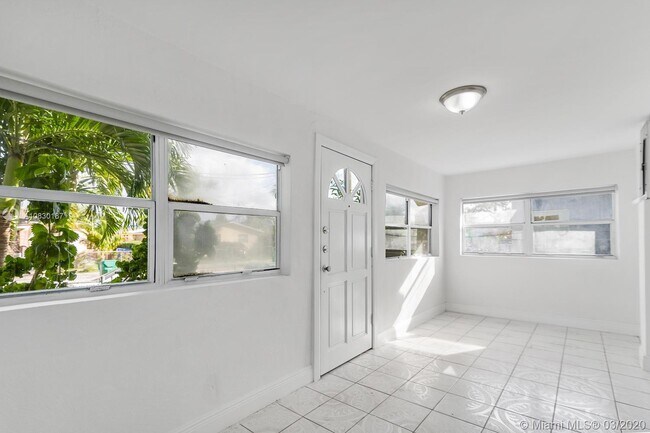 Building Photo - 38 NW 53rd St