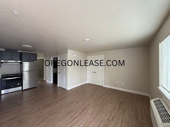 Foto del edificio - Newer 2-Bedroom Apartment