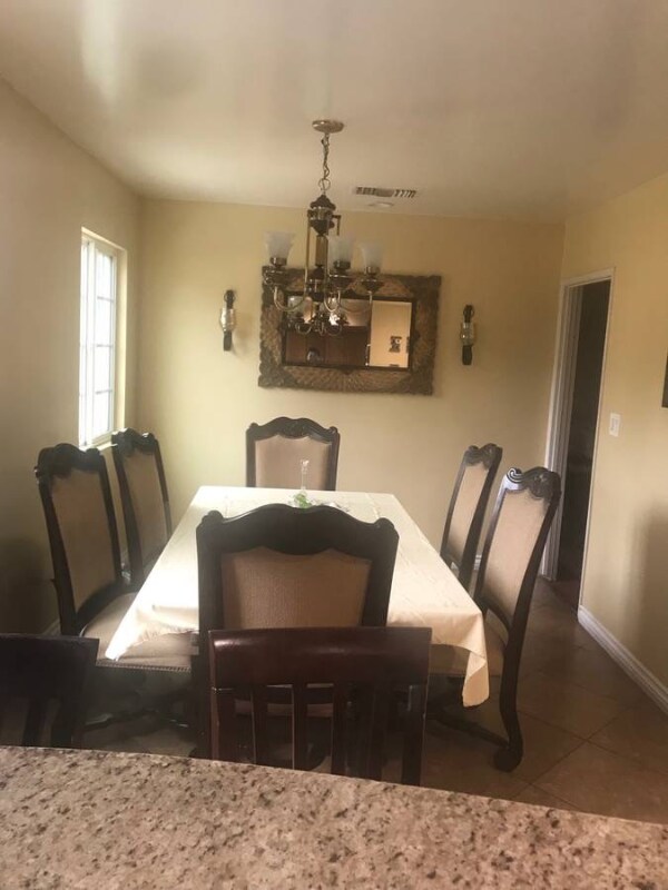 Foto del edificio - 1557 Linda Rosa Ave