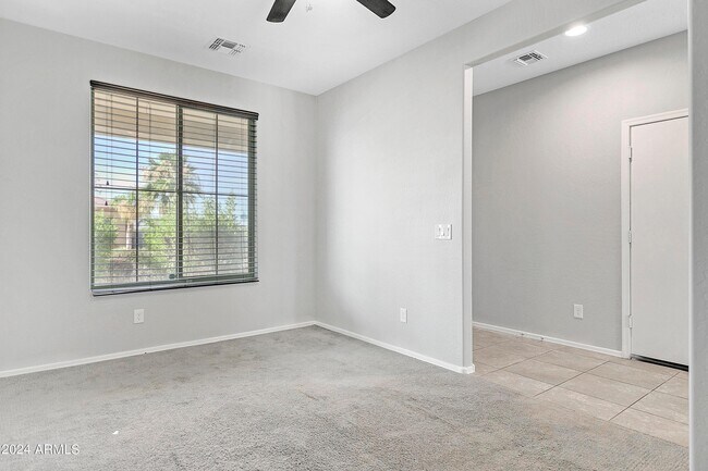 Building Photo - 12210 W Rio Vista Ln