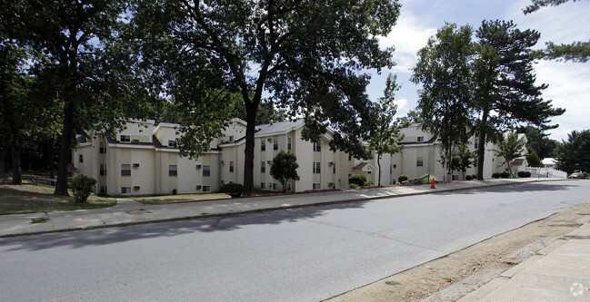 Building Photo - Riverside Village Apartments