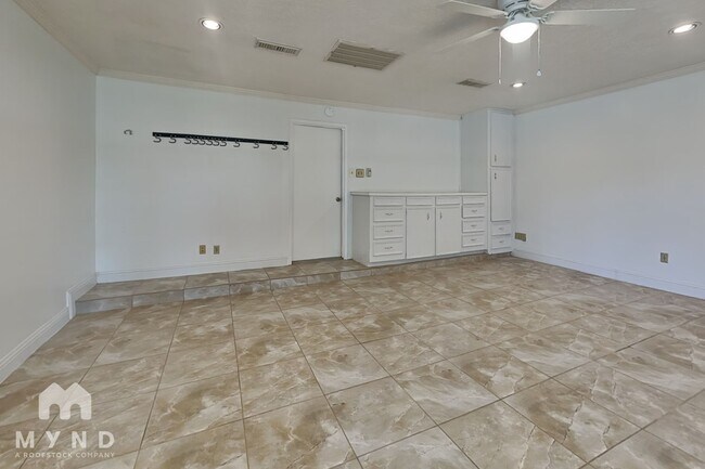 Building Photo - 21702 Park York Dr