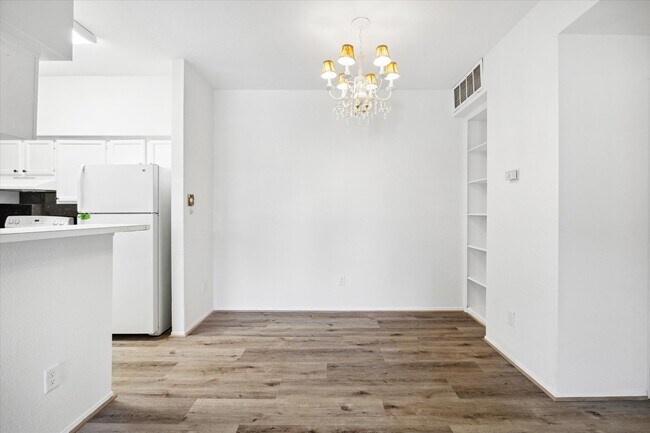 Foto del edificio - 2425 Augusta Dr