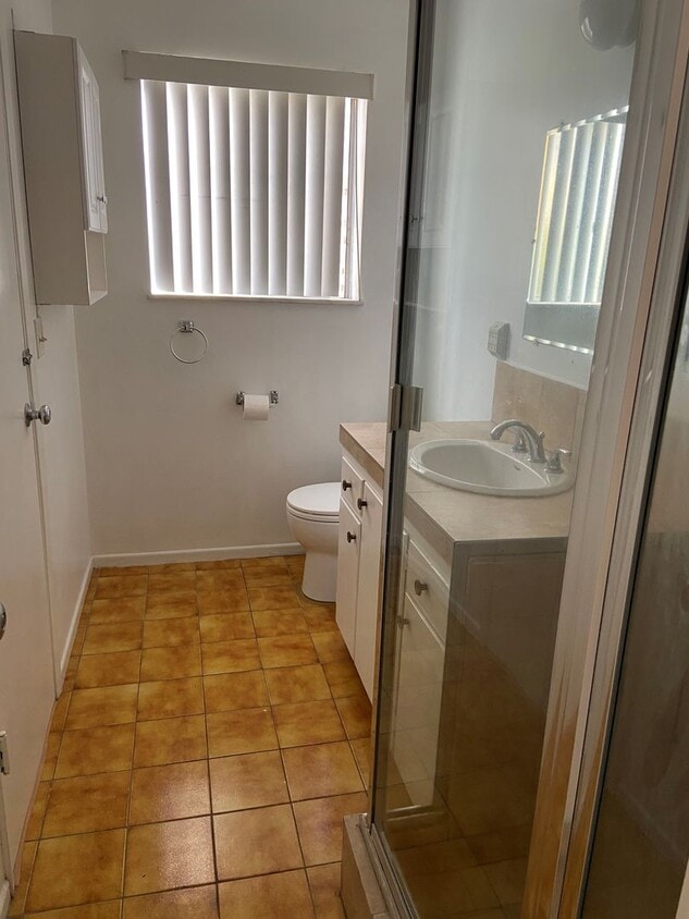 Foto del edificio - Eastside Studio Apartment for Rent