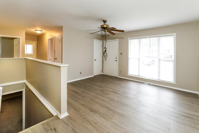 Building Photo - 406 Caraway Pl