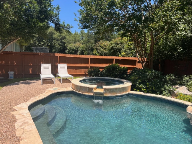 Building Photo - 1631 Thrush Ct Cir