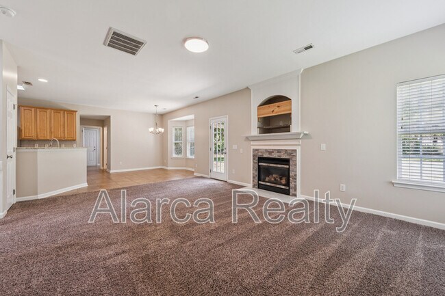 Foto del edificio - 6106 Greengate Ln