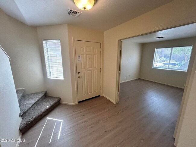 Foto del edificio - 42406 W Sunland Dr