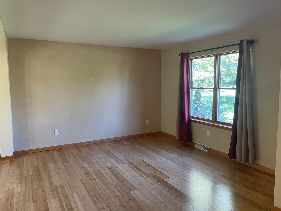 37 SaraJen Dr, Queensbury, NY 12804 House Rental in Queensbury, NY