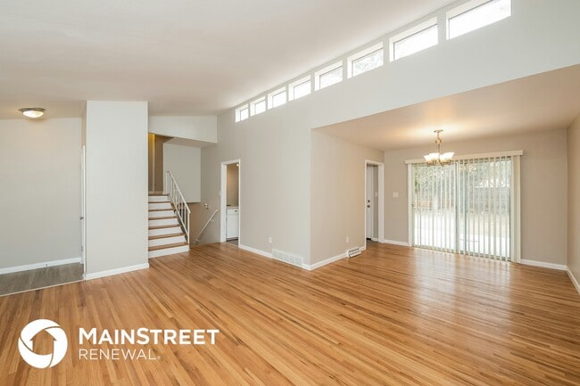 Building Photo - 6025 Parfet St