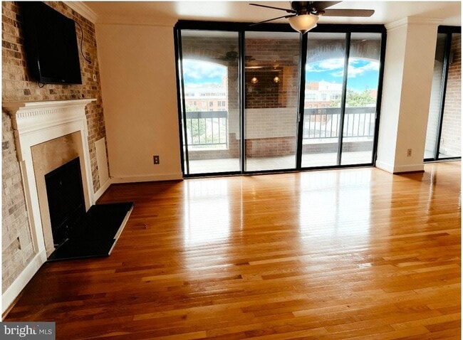 Building Photo - 1080 Wisconsin Ave NW