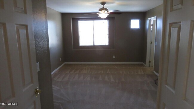 Foto del edificio - 16849 N 172nd Ave