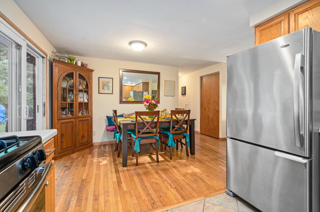 Dining Room - 216 Hillendale Rd