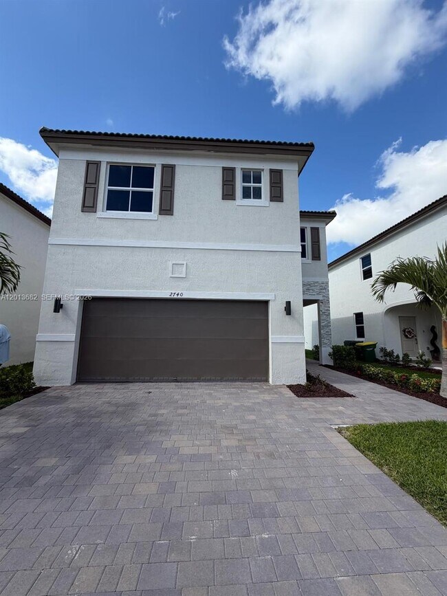 Foto del edificio - 2740 SE 24th Ct