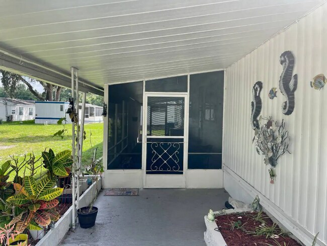 Foto del edificio - 825 W Colonial Cir